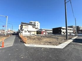 草加市氷川町