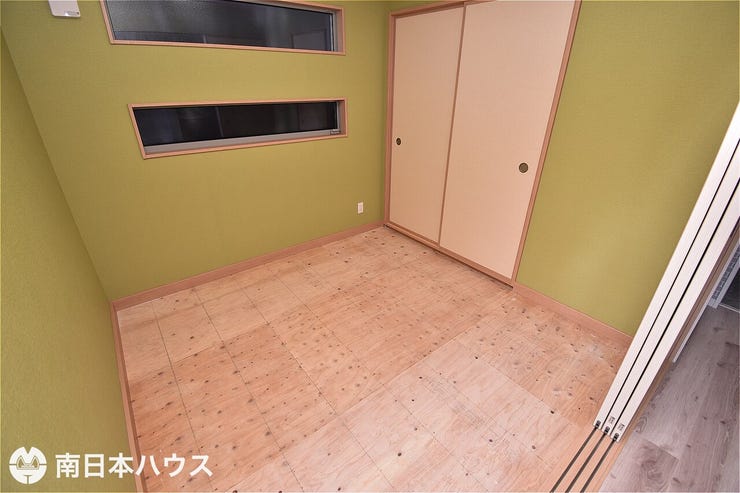 【和室】4.5帖の和室です!リビングに面したお部屋で客間や子供の遊び場として活躍しそうです♪