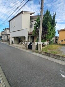 吉川市新栄１丁目