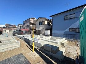 草加市八幡町