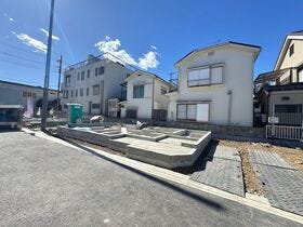 草加市八幡町