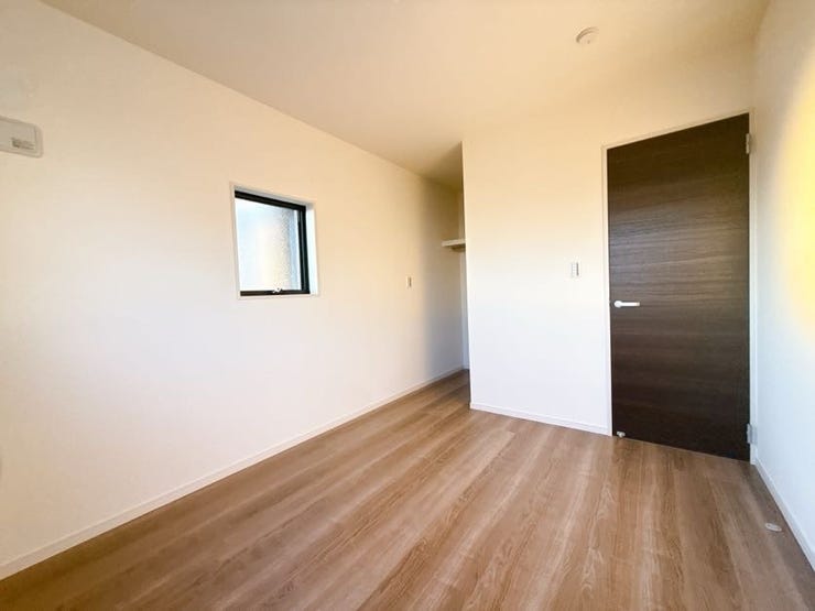 色合いに統一感のある、落ち着いた雰囲気のお部屋です。