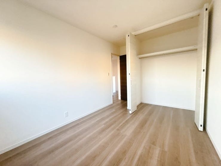 ご家族揃ってお休みいただける、広々としたお部屋です。