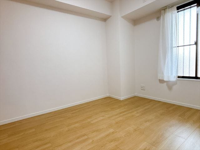 5帖のお部屋は、書斎や趣味部屋など多用途に活躍します。