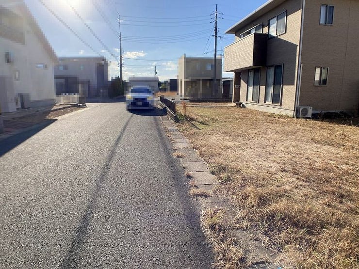 南東側接面道路