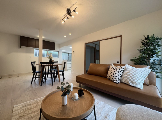 すぐ住める♪リフォーム済み♪小倉南区志井鷹羽台中古戸建て♪◎収納充実◎並列駐車3台◎庭◎都市ガス