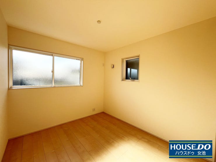 2025年10月撮影
洋室5.34畳(西側)