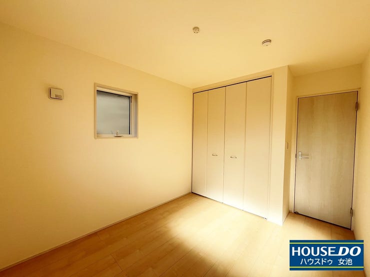 2025年10月撮影
洋室5.34畳(西側)