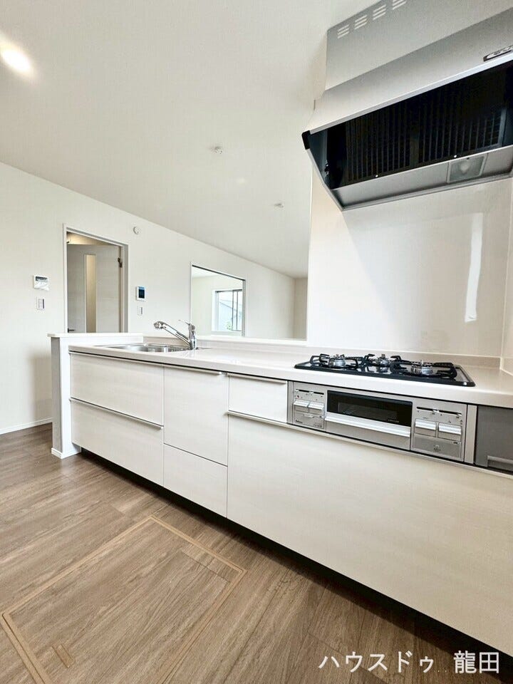 ■□■キッチン■□■
システムキッチン・床下収納・コンロ・シンク