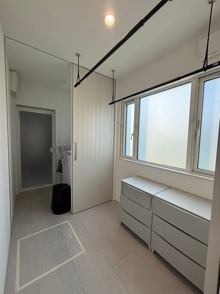 洗濯から乾燥までが一か所で完結。忙しいママにも安心のランドリールームです!