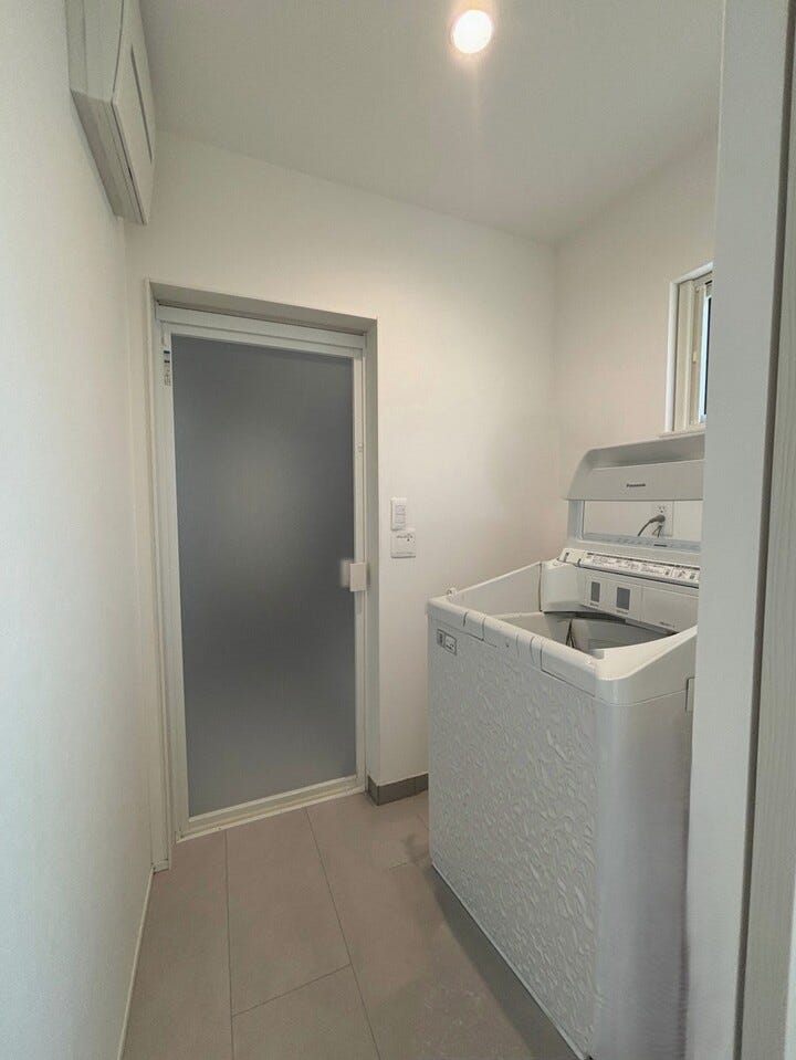 洗濯物の出し入れもスムーズ。バタバタ朝の準備もこれなら安心◎