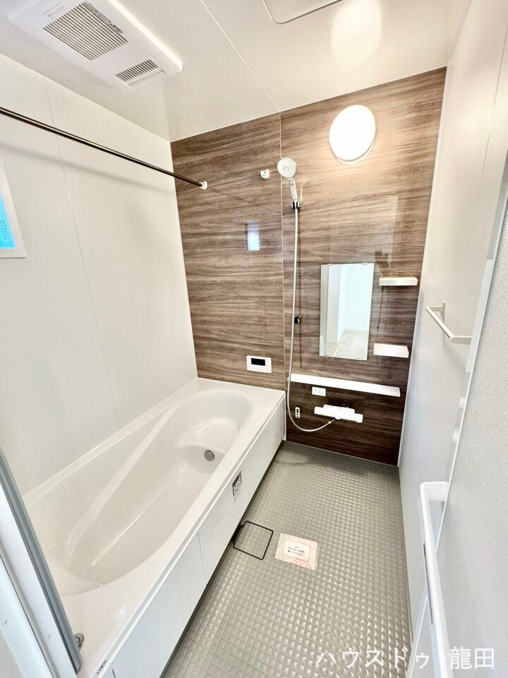 ■□■浴室■□■
浴室に窓
バス1坪以上