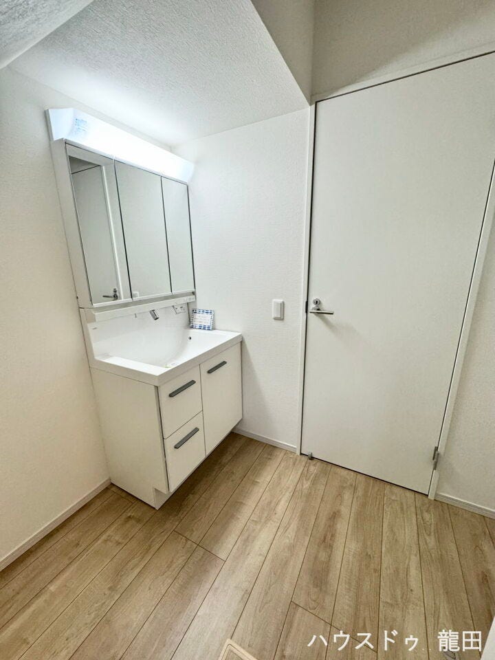 ■□■洗面所■□■
独立洗面台
洗髪洗面化粧台