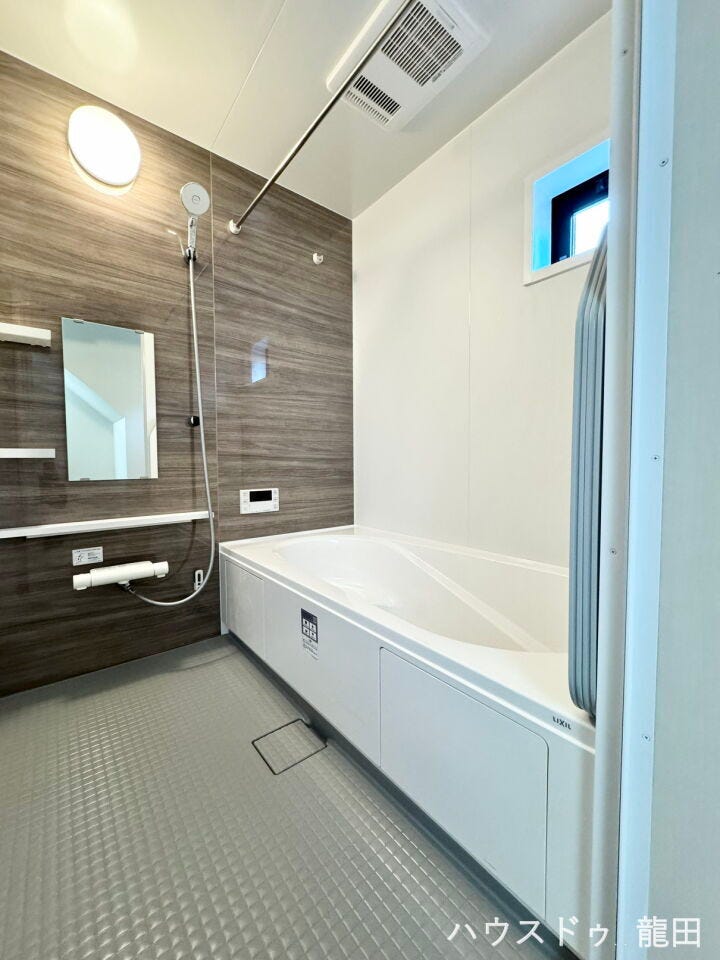 ■□■浴室■□■
浴室に窓
バス1坪以上