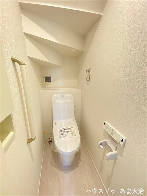 小棚付きのトイレです♪