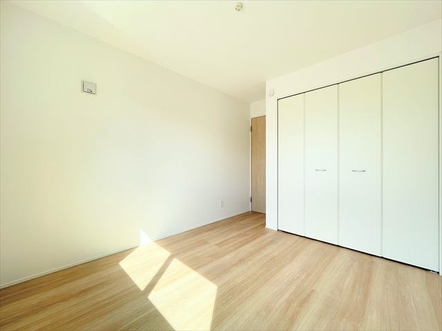 どこに何があるのかが把握できるように
ラックや棚などを設置しておくのもいいですね。