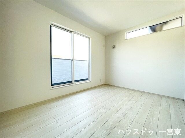 【6帖】
4LDKだから、子ども部屋もしっかり確保。自分だけの空間が嬉しい4LDKの間取りなので、子ども部屋をしっかり確保できます。