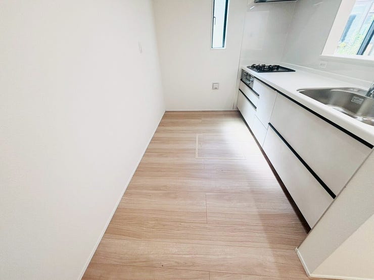 カウンターキッチンは配膳や後片付けが楽です!食卓までの距離が近いため、カウンター越しにすぐ運ぶことが出来ます♪