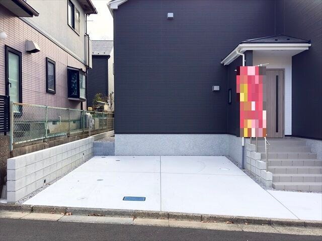 駐車場:並列で2台駐車することができます。お友達が来た時に入替不要なのはうれしいですね。