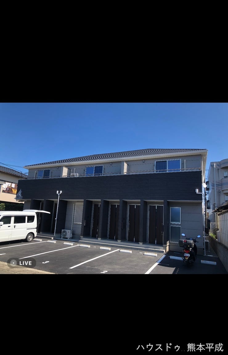 【外観】
アッシュとブラックの落ち着いた外装。武蔵小学校・中学校いずれも徒歩圏内です。