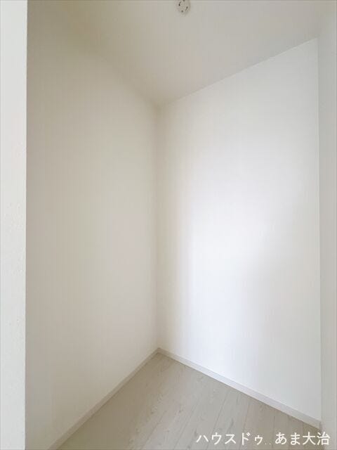 お好きな照明を設置して、インテリアも楽しめますね。