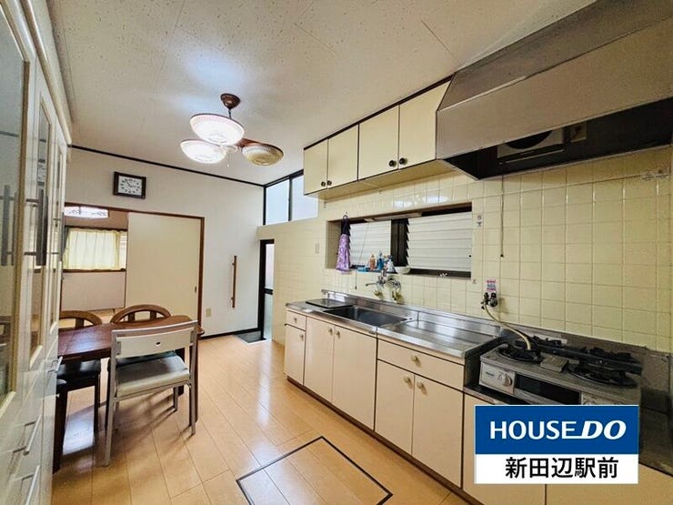 【ダイニングキッチン】
小倉町山際に二世帯住宅対応物件が新登場!!土地約44坪で近鉄小倉駅まで徒歩11分!