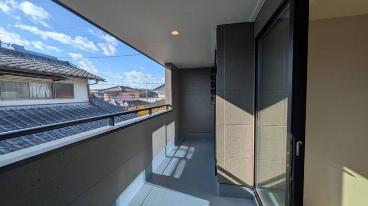 ◇インナーバルコニーで雨の日も安心!