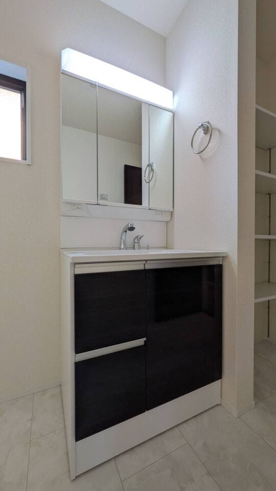 ◇シックなデザインの洗面台