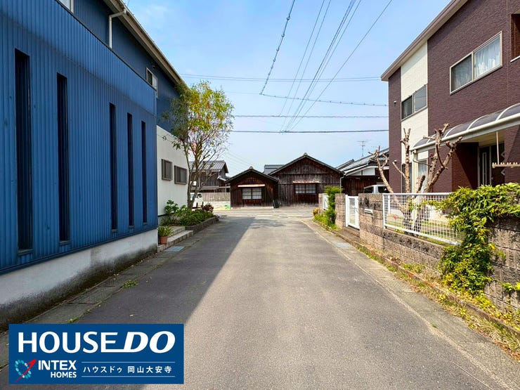 【周辺環境】
車通りが少なくて、静かで落ち着いた環境。小さな子どもがいるお母さんにとって、“静かな場所”はそれだけで心がホッとしますね