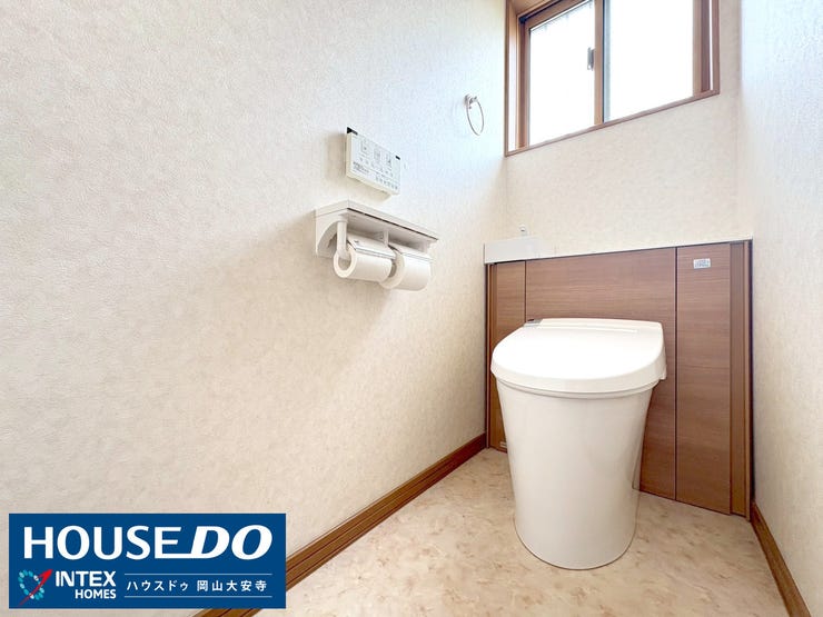 【トイレ】
1階・2階の両方にトイレあり!朝の混雑タイムや登校前、トイレの順番待ちもなくノーストレスに♪