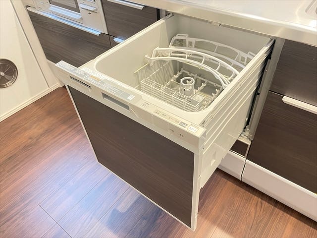 【食器洗浄乾燥機】