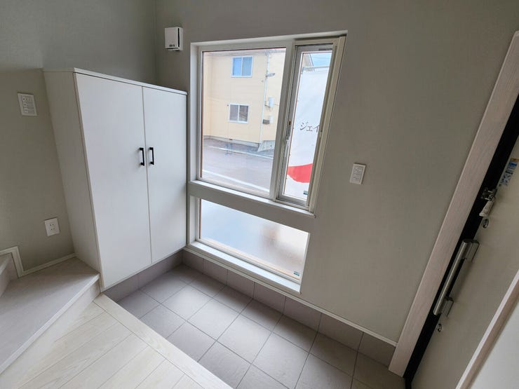 室内(2025年10月)撮影
◎本日案内可能◎
シューズボックス付きですので、すっきりとした印象の玄関に♪