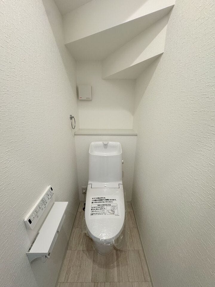 【1Fトイレ】
各階にトイレがあり、慌てず朝の支度ができます。
