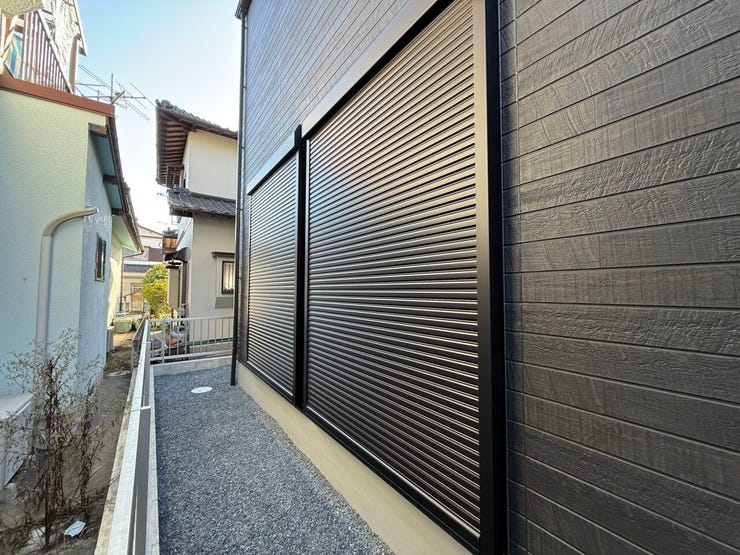 ◇台風時や防犯面でも安心のシャッター付き☆