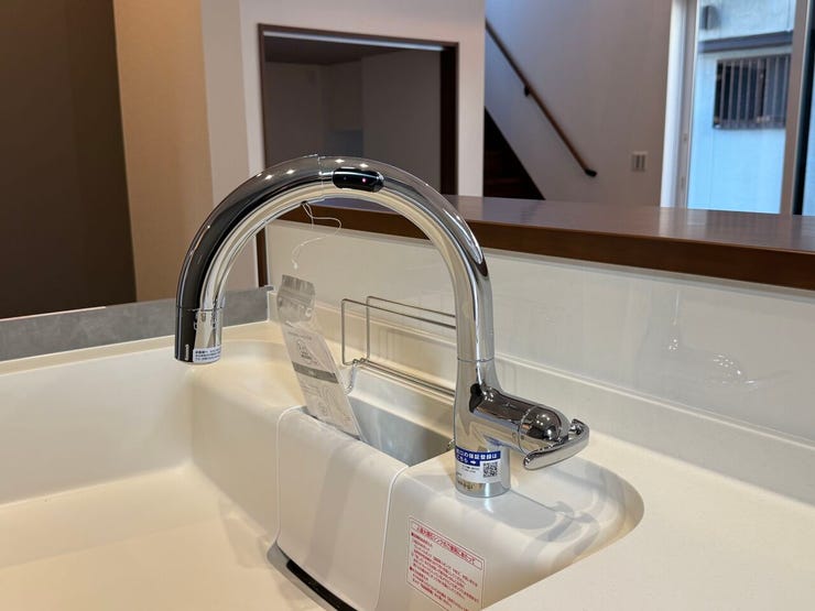 ◇タッチレス水栓付き♪