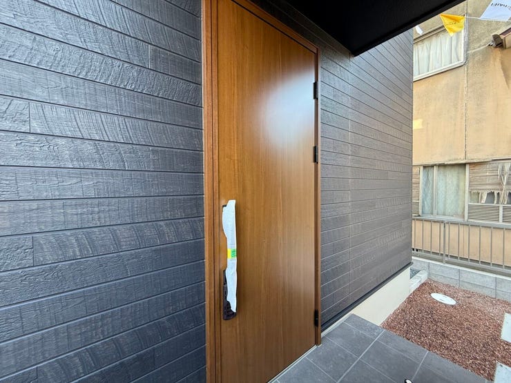 ◇ワンタッチで開け閉めできるスマートキー採用の玄関♪