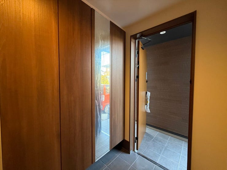 ◇シューズボックス完備の玄関♪