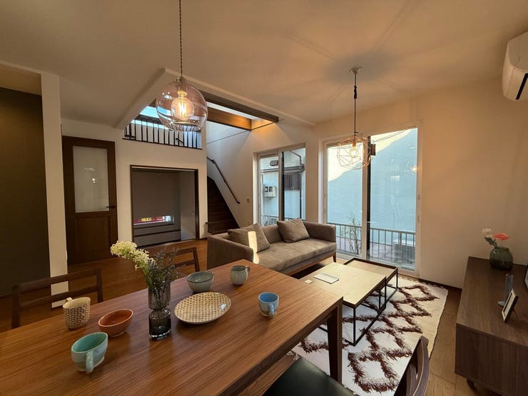 ◇家族でくつろげる広々モダンリビング♪