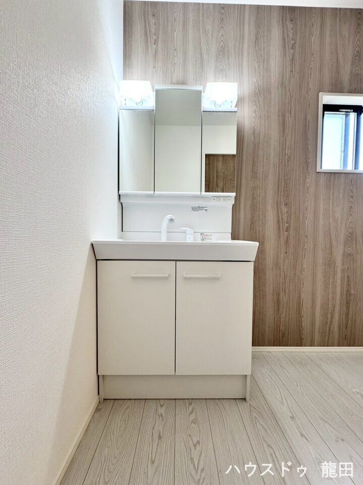 ■□■洗面化粧台■□■
三面鏡・収納