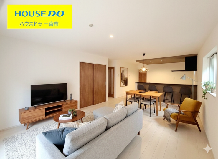 【リビング】
リビングに2つの窓があり、日当たり良好♪
日当たりの確保されたリビングで家族団らんの時間を
過ごすことが出来ます。
カーテンを開ければ開放的な空間!