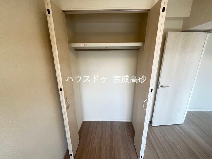適材適所の収納付きです。