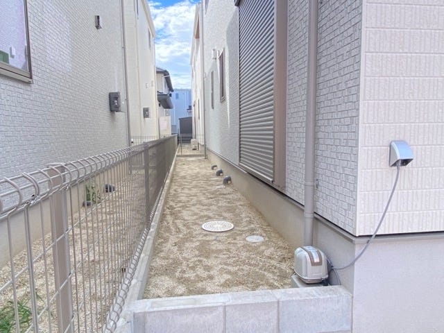 ちょっとした庭スペースございます。