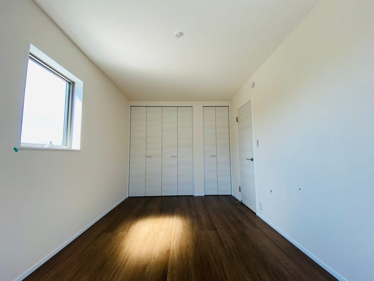 室内はいつも明るい印象なので気持ちの良い朝を迎えられます。毎日の生活も明るくなりそう♪