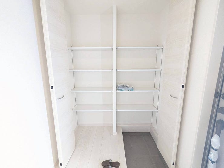 シューズボックス