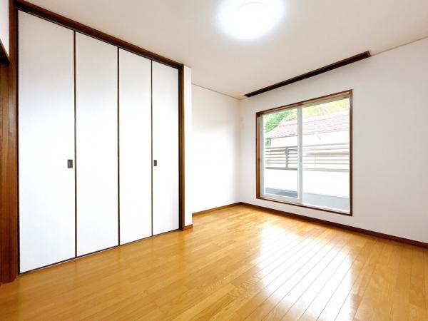 【リフォーム済】2階西側洋室