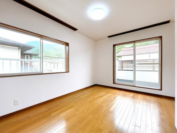 【リフォーム済】2階東側洋室