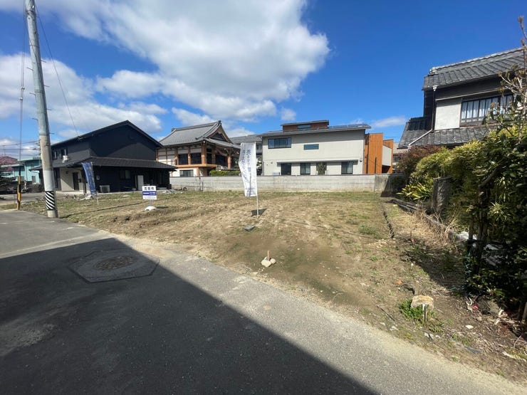 徒歩10分圏内に生活施設が多数あるので、生活しやすい立地です!