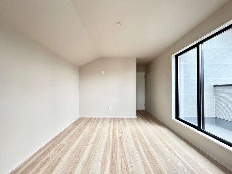 〈10.3帖〉
オープンでいて、中の物が見えにくい工夫がされているWIC♪