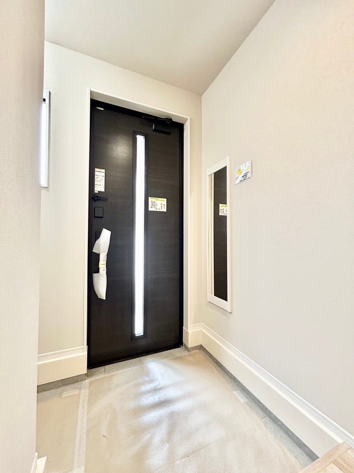 広々スッキリとしたおしゃれな玄関です♪