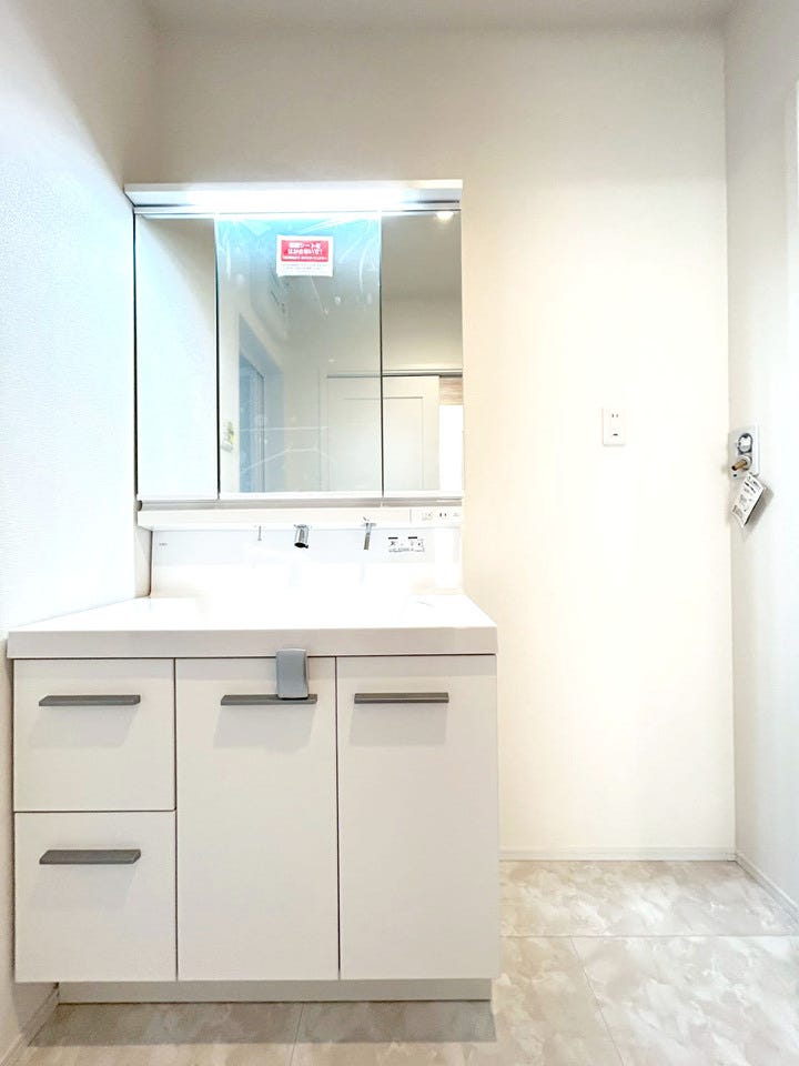 新築なら専門の当店へおまかせください♪小倉南区中貫 新築戸建て 貫小・田原中学校 LDK約20帖♪WIC♪小倉南区中貫新築戸建て◎駐車場2台◎1階シャッター◎オール電化◎キーレス玄関 当日来店大歓迎!